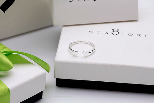 Srebrny pierścionek Staviori na Arena.pl