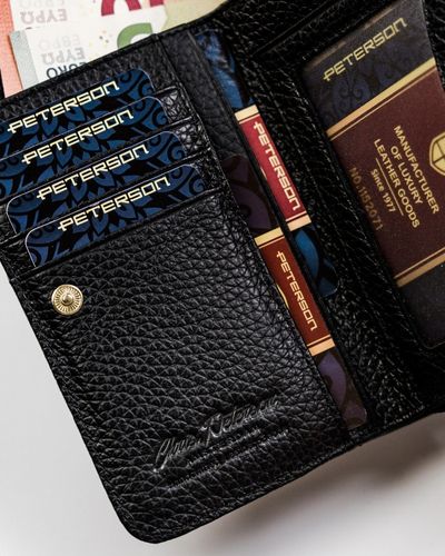 pionowy, skórzany portfel z wężowym wzorem - peterson na Arena.pl