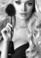 ouch! crop z piorkiem - dwustronny model z rączką, czarny