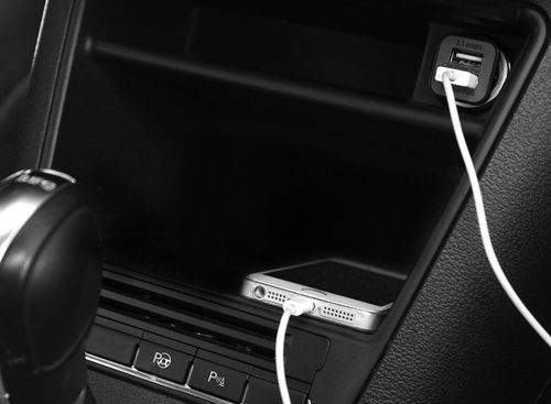 Ładowarka samochodowa 2X USB 3.1A do iPhone iPad na Arena.pl