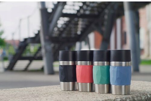 Kubek termiczny TravelMug 0.3L niebieski silikonowa osłona na Arena.pl