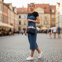 Torebka Sakiewka Czarna z Motywem Fashion – Handmade