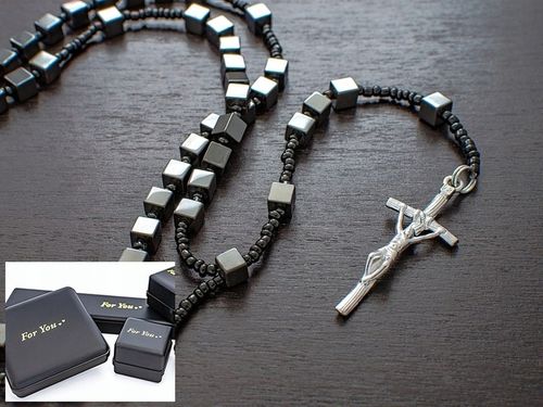 NASZYJNIK RÓŻANIEC Z KRZYŻEM PAPIESKIM na Arena.pl