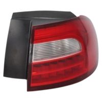 LAMPA TYLNA PRAWA MERCEDES B W247 2019 2020 2021 2022