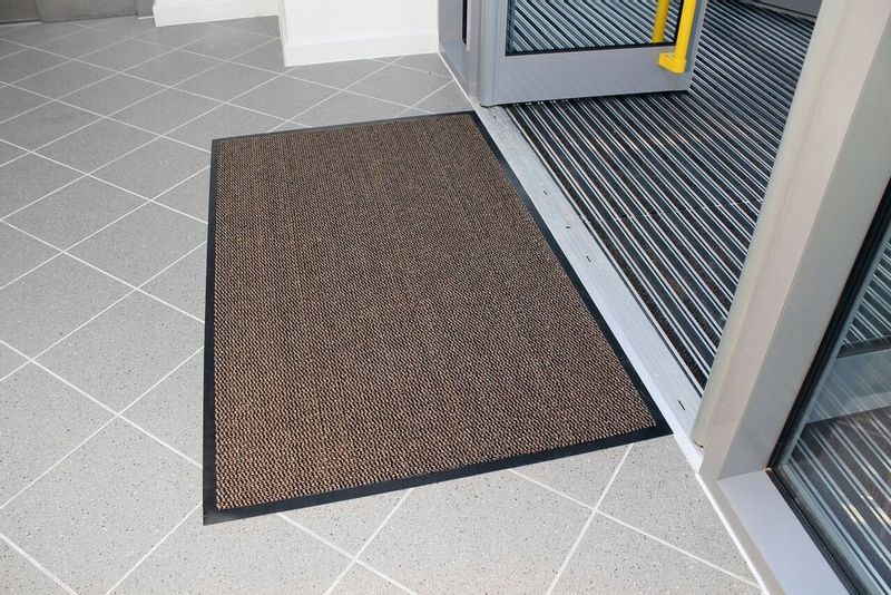 Wycieraczka wewnętrzna wejściowa Vyna-Plush do butów 60x90 cm brązowa zdjęcie 4