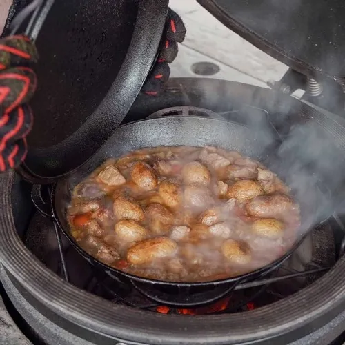 Kazan żeliwny z pokrywką 28,2 x 32 x 11,5 cm Santos 901317 na Arena.pl