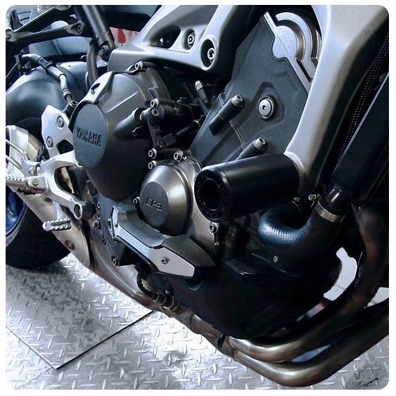 PERUN | Crash pady ramy  HYPERMOTARD do 2012 Ducati zdjęcie 7