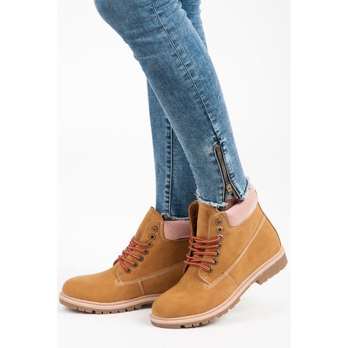 Traperki r.38 na Arena.pl