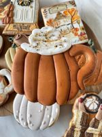 CIASTKO LUKROWANE KUBEK KAWA DYNIA Z CANAMONEM