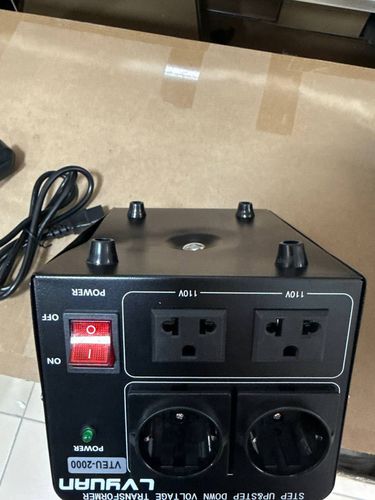 Konwerter napięcia 2000 VA 110V transformator pierścieniowy VTEU-2000 IEC na Arena.pl