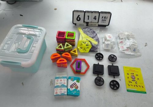 Kreatywne Klocki Magnetyczne Dla Dzieci 3-8 Lat 180 Elementów na Arena.pl