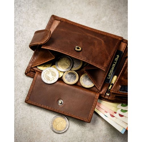 brązowy, skórzany portfel męski wyposażony w system rfid i zamykany na Arena.pl