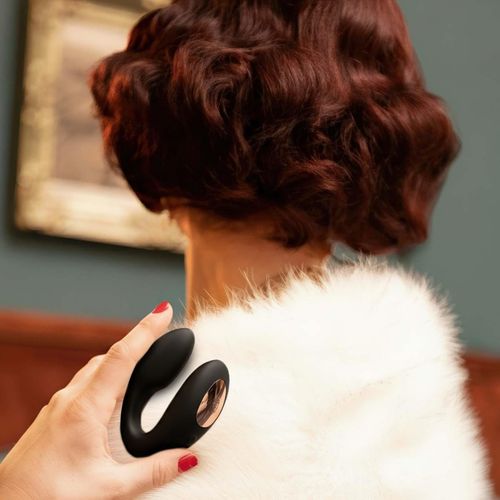 Rosy Gold – C-Shape Vibrator With Luxury Charging Case – Black na Arena.pl