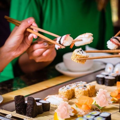 Zestaw naczyń do podawania sushi ceramiczny dla 2 osób pomysł na prezent na Arena.pl