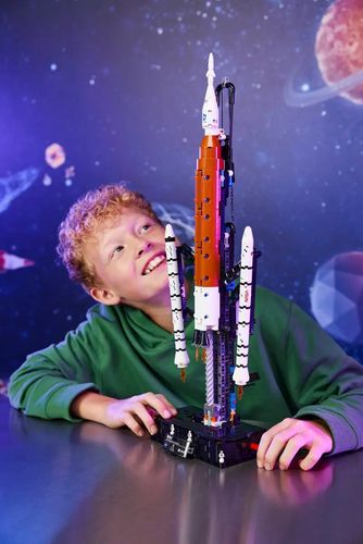 42221 - lego technic - rakieta sls nasa artemis na Arena.pl