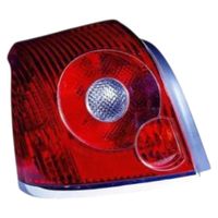 LAMPA TYLNA LEWA TOYOTA AVENSIS II 2003 2004 2005 2006 2007 2008 2009