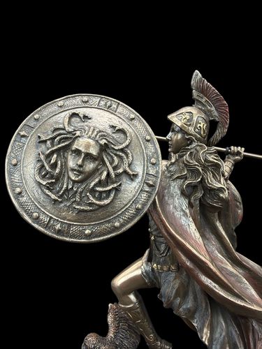 ATENA RZUCAJĄCA OSZCZEPEM Z SOWĄ VERONESE  (WU76978A4) na Arena.pl