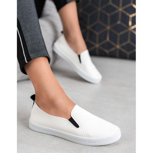 Białe Trampki Slip On r.41 na Arena.pl