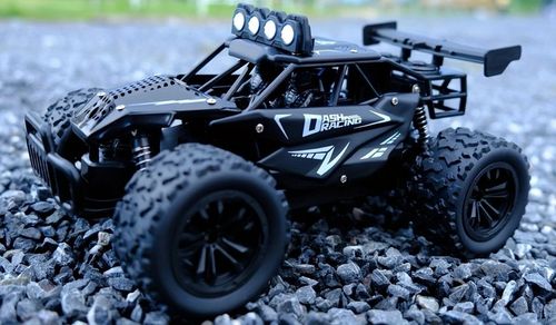 SAMOCHÓD ZDALNIE STEROWANY AUTO TERENOWE RC AUTKO PILOT LED ZABAWKA PREZENT na Arena.pl