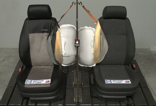 Uniwersalne pokrowce z alcantary SUPERIOR Czarne do Mazda Demio I II na Arena.pl