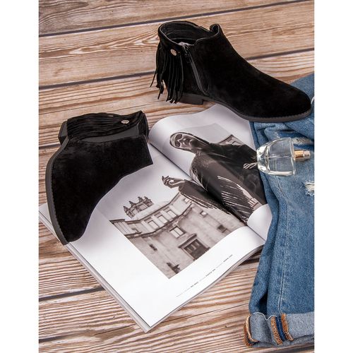 Czarne Botki r.41 na Arena.pl