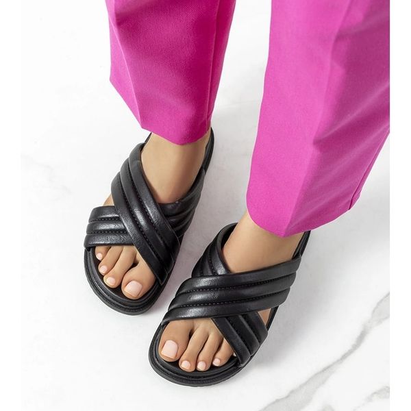 Czarne klapki na platformie r.38 zdjęcie 3