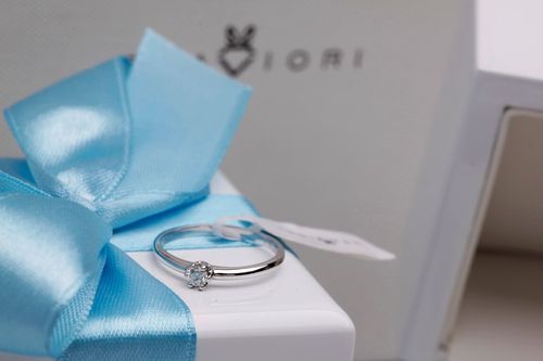 Złoty pierścionek PBD4103 - Diament na Arena.pl