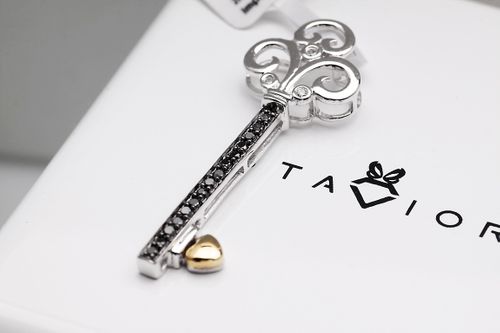 Wisiorek Staviori WXD3423 na Arena.pl