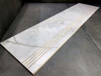 Marmurowe schody, stopnica półmatowa 100x30 ryfle