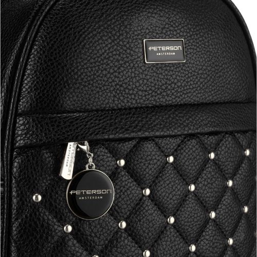 elegancki czarny mały plecak damski zdobiony pikowaniem i srebrnymi nitami na Arena.pl