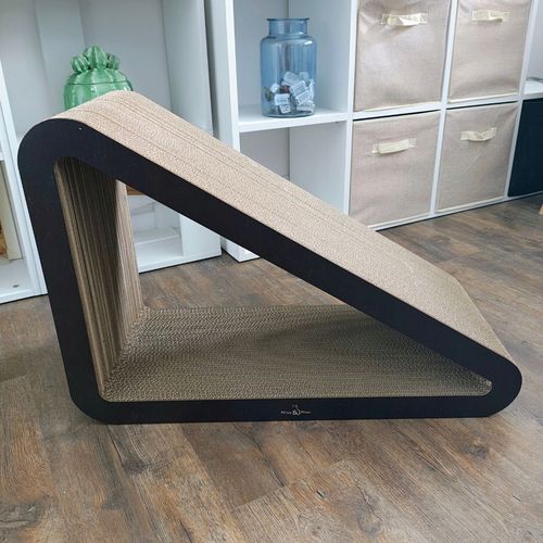 Drapak dla kota Trójkąt XXL | czarny | 77x69x47x30 cm | Mruu&Pruu na Arena.pl