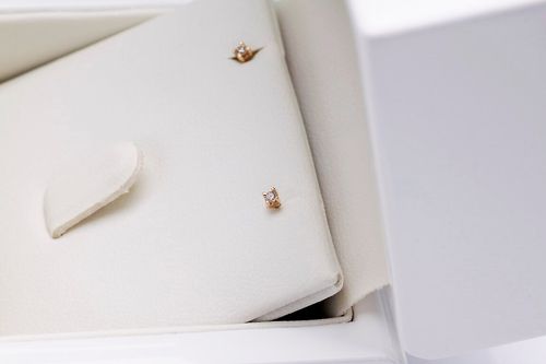 drobne kolczyki z brylancikami na Arena.pl