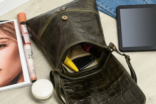 Damska Skórzana Włoska Listonoszka Pionowa klapa ciemna zieleń B69 na Arena.pl