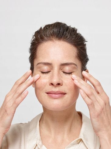 Krem Do Twarzy Loreal Revitalift Laser Retinol i Niacynamid Na Noc 50ml zdjęcie 5