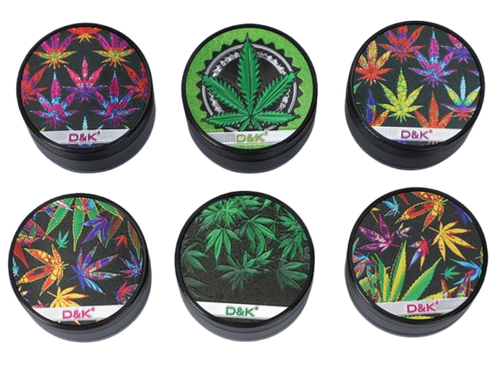 Kolorowy Młynek do Tytoniu Suszu Grinder Crusher z Listkami Marihuany D&K na Arena.pl