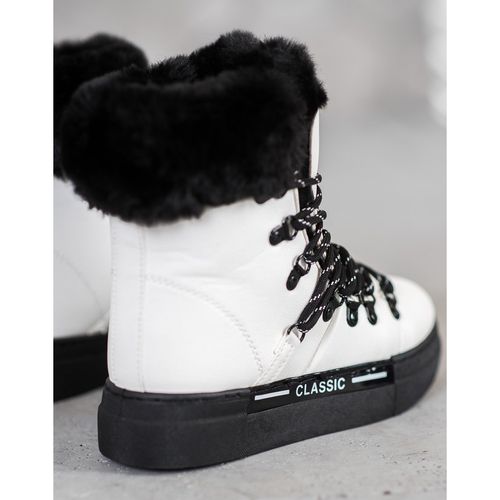 Białe Śniegowce Classic r.36 na Arena.pl