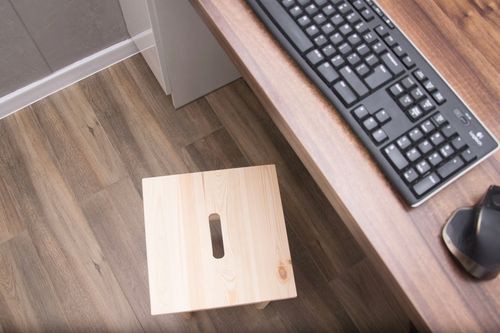 Taboret drewniany kuchenny, stołek, krzesło, hoker barowy 30 x 30 x 44 na Arena.pl