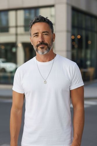 Zawieszka srebrna FCB na Arena.pl