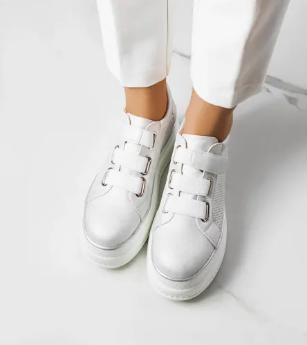 Srebrne sneakersy na platformie Armina 39 na Arena.pl