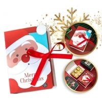 pudełko prezentowe ozdobne czerwone z mikołajem, merry christmas z kokardą