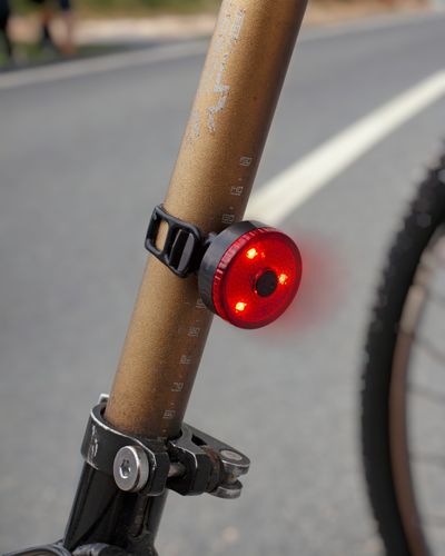 Lampka Rowerowa Latarka Na Kierownicę I Tył Zestaw Rowerowy Lr-02 na Arena.pl