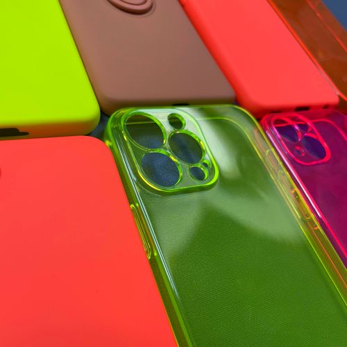 Zestaw 10 Neonowych Etui na Telefony - Mix Marek oraz Modeli na Arena.pl