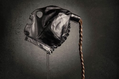 mask with brown ponytail   black na Arena.pl