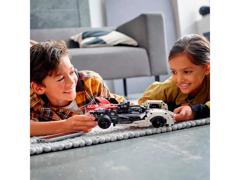 LEGO TECHNIC Formula E Porsche 99X Electric 42137 zdjęcie 6