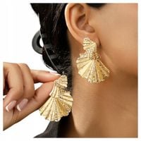 Kolczyki Sztyfty Nieregularne Kolor Złote Gniecione Wachlarze Długie 50mm