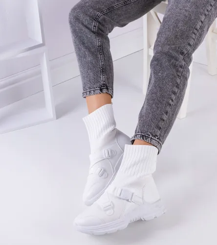 Białe sneakersy Saker 38 na Arena.pl