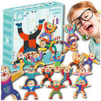 gra zręcznościowa wieża balansująca klocki klaun klocki drewniane