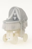 Wiklinowy kosz Mojżesza ze składaną budką Amelia - biały + szara pościel