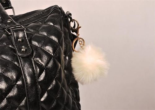 Pompon króliczy - brelok beżowy na Arena.pl