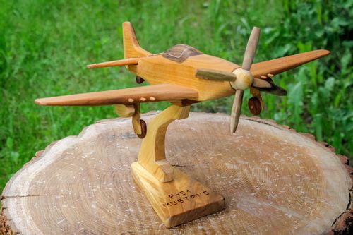 Duży model samolotu "P-51 Mustang" na Arena.pl